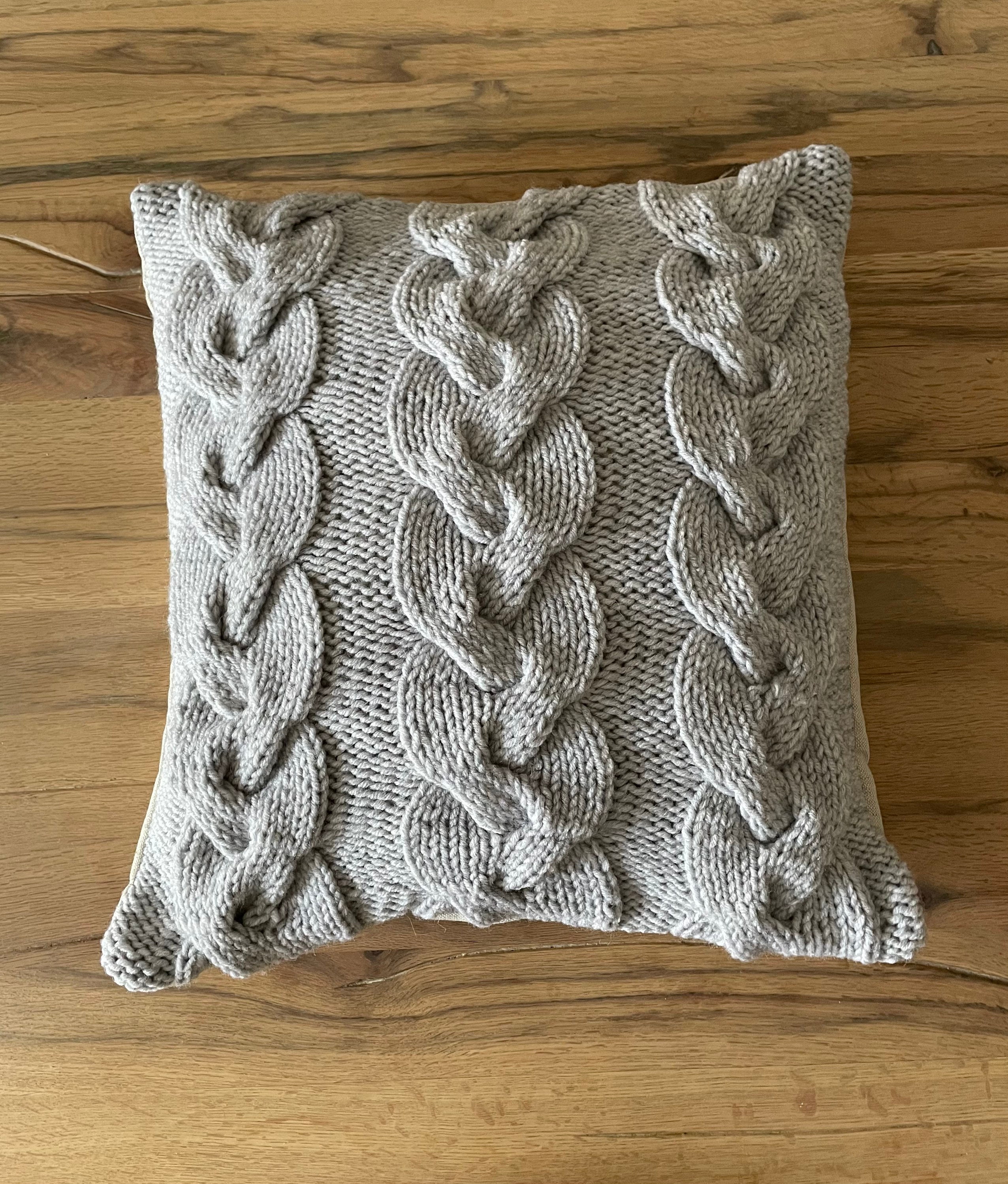 White cable knit pillow clearance