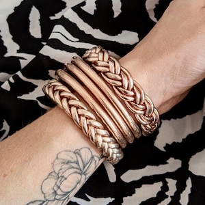 Boeddhistische armband - gevlochten of dubbel gevlochten - champagne