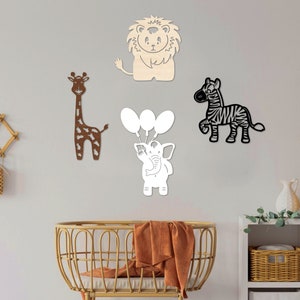 Safari Nursery Wall Art y Whimsical Baby Room Decor: ¡Crea un espacio divertido y personalizado para tus pequeños!