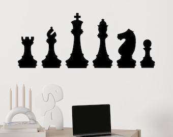 Arte mural de madera con piezas de ajedrez: decoración para sala de juegos