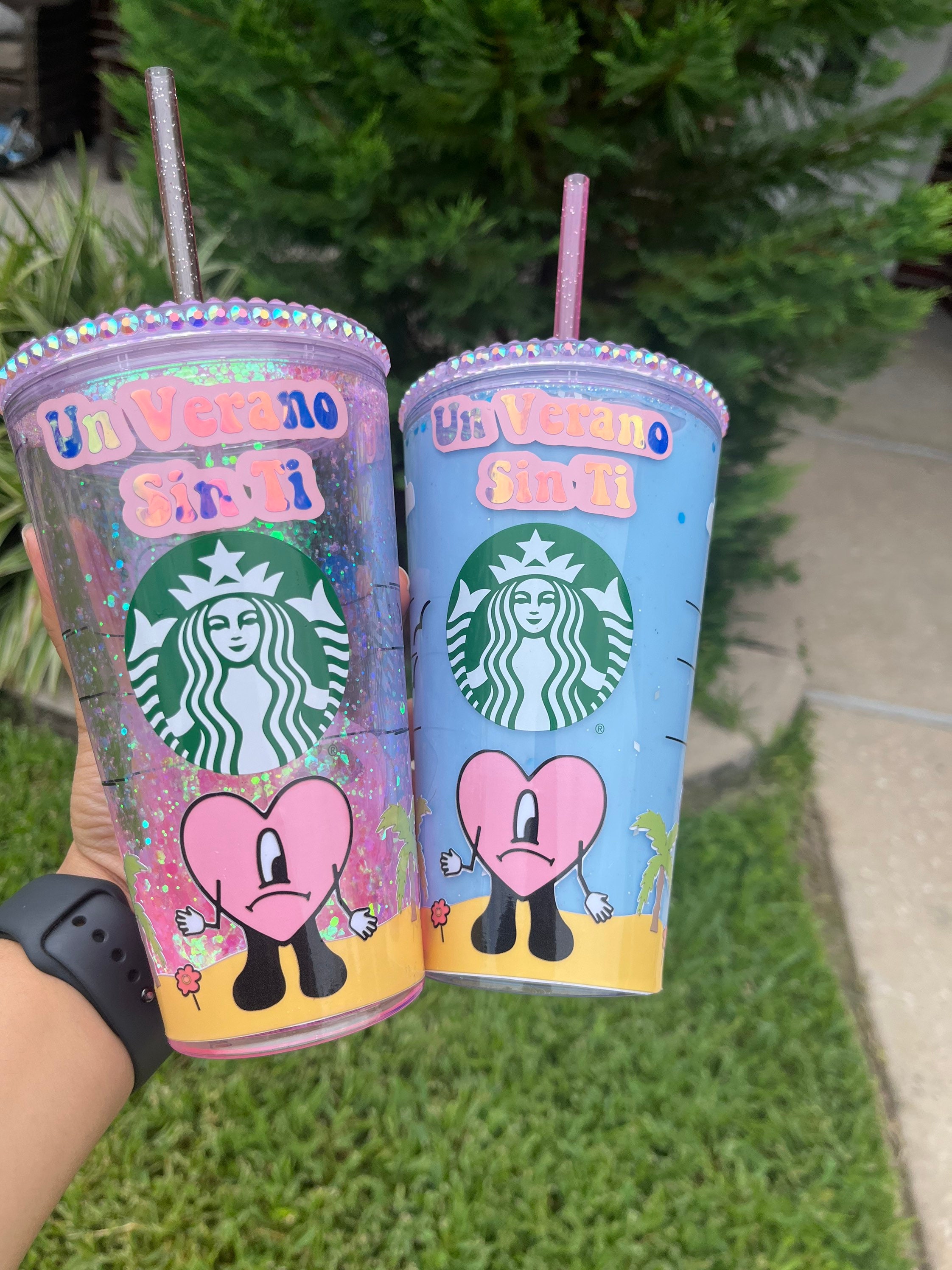 Bad bunny Starbucks cups. Custom straw toppers now available!! 😌🐰  👉🏽Swipe to see the details on the star topper . . . . Svg file:…