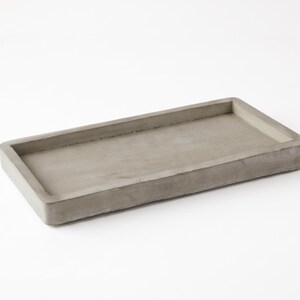 Beton Tablett rechteckig 30 × 12 cm | handgegossen | neue Rezeptur 2026