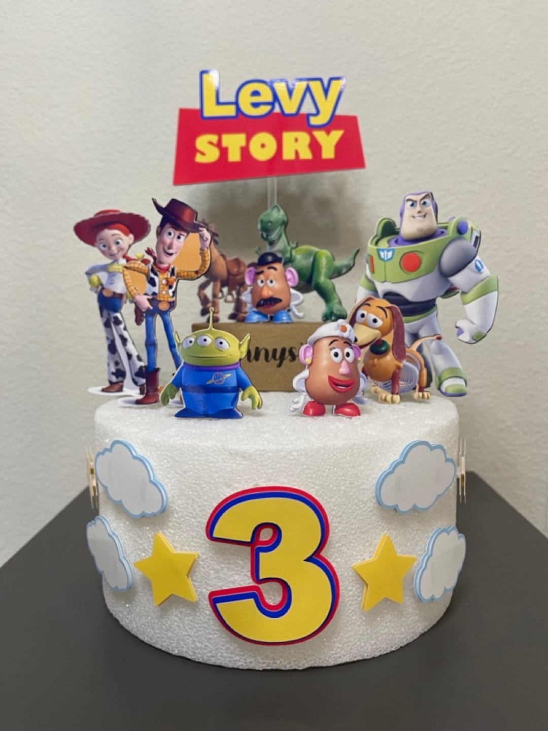 gateau à étages Toy story et sa sweet table - Prunille fait son show