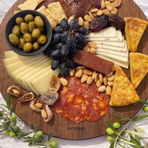 Cheese and Charcuterie Board Large Round Handled image 4