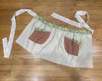 Snuggled in Ivory Apron