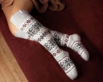 Overknee Socken aus Ziegenwolle, gestrickte warme Stiefelsocken, flauschige Bio-Socken, warme, flauschige Socken, Damen-Socken, Winterwunderland