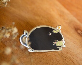 pin // sleepy chubby black cat  - hard metal enamel pin