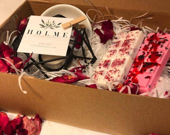 Handmade Vegan Soy Wax Melt Gift Set with Geometric Burner
