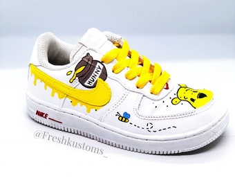 Winnie the pooh nike | Etsy México
