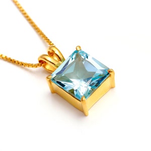 Colgante cuadrado de topacio azul cielo natural, joya de oro de 14 k, collar de cadena, collar modernista, colgante hecho a mano, regalo de cumpleaños