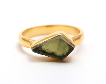 14K Gold Kite Moldavite Ring: Czech Meteorite Jewelry