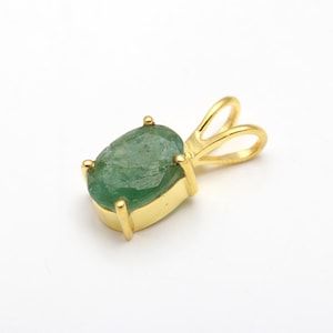 Natural Green Emerald Oval Shape Pendant, 14K Gold Minimalist Jewelry, Healing Crystal, Unique Pendant, Minimalist Pendant, Birthday Gift