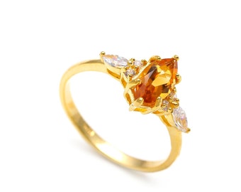Anel em Ouro 14K com Citrino em Formato de Marquise: Joia Vintage Feita à Mão