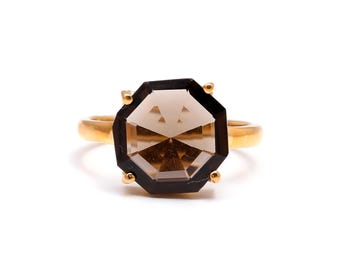 Anillo de cuarzo ahumado de oro de 14k hecho a mano: joyería minimalista y llamativa.