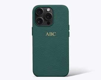 Funda de teléfono de piel de guijarro verde personalizada con botones: iPhone 13, iPhone 13 Pro, iPhone 13 Pro Max con nombre o iniciales personalizadas.