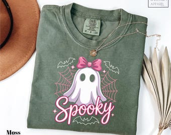 Comfort Colors® Cute Pink Ghost Halloween Shirt, Girly Spooky Season Tee, Aesthetic Ghost T-Shirt, Pink Bats and Ghost Tee, Cute Creepy Gift