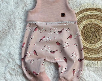 Strampler Baby „Vögelchen“, Romper Mädchen, Latzhose aus Waffeljersey rosa, Gr.50-92, Einteiler, Babyanzug, Newborn Outfit