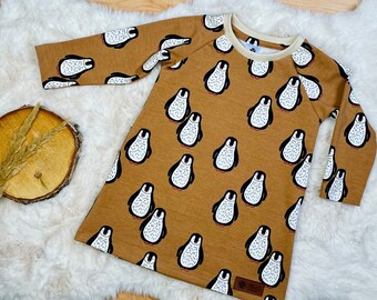 Pinguin Kleid, Mädchenkleid langarm, Tunika Größe 80 oder 86, Raglankleid camelbraun Tierdruck