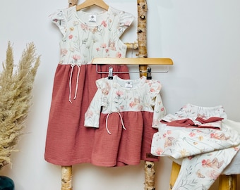 Musselin-Jersey-Kleid mit Blumen und Schmetterling, Langarm/Dreiviertel/ ohne Ärmel, Gr.68-128 mit Flügelchen, Blumenmädchen, Hochzeit