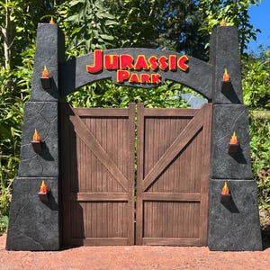 Jurassic Gates Diorama