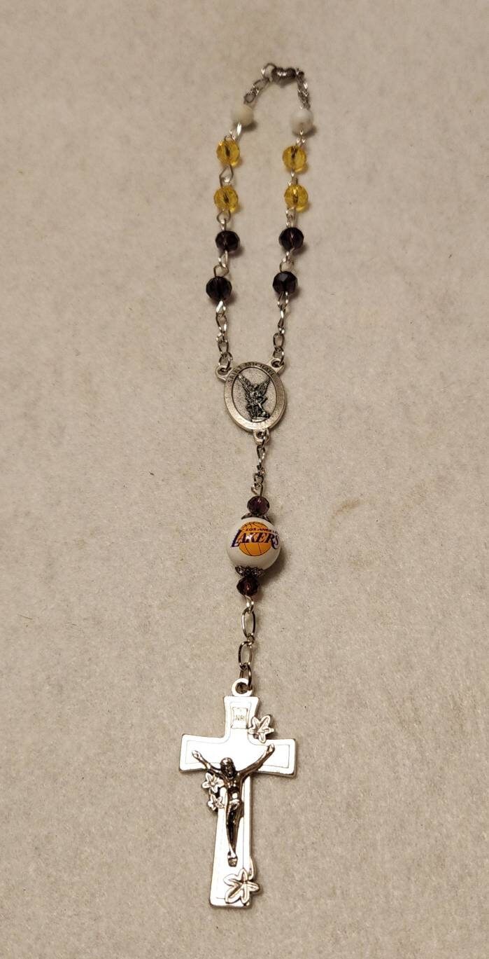 LOUISVILLE CARDINALS ROSARY NECKLACE JEWELRY GLASS BEADED COLLEGE UNIVERSITY