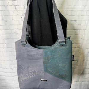 Bolso bandolera de corcho artesanal