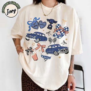 Puede incluir: Un juego de tres tazas de cer&aacute;mica con un acabado moteado y mate. Las tazas son de color crema, gris claro y gris oscuro. Cada taza tiene un dise&ntilde;o simple y minimalista.