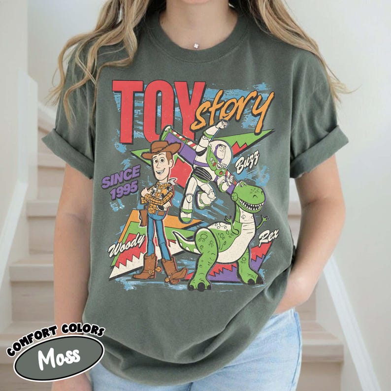 Puede incluir: Un juego de tres tazas de cer&aacute;mica con un acabado mate moteado. Las tazas son de color crema, gris claro y gris oscuro. Cada taza tiene un dise&ntilde;o simple y minimalista y un asa redondeada.