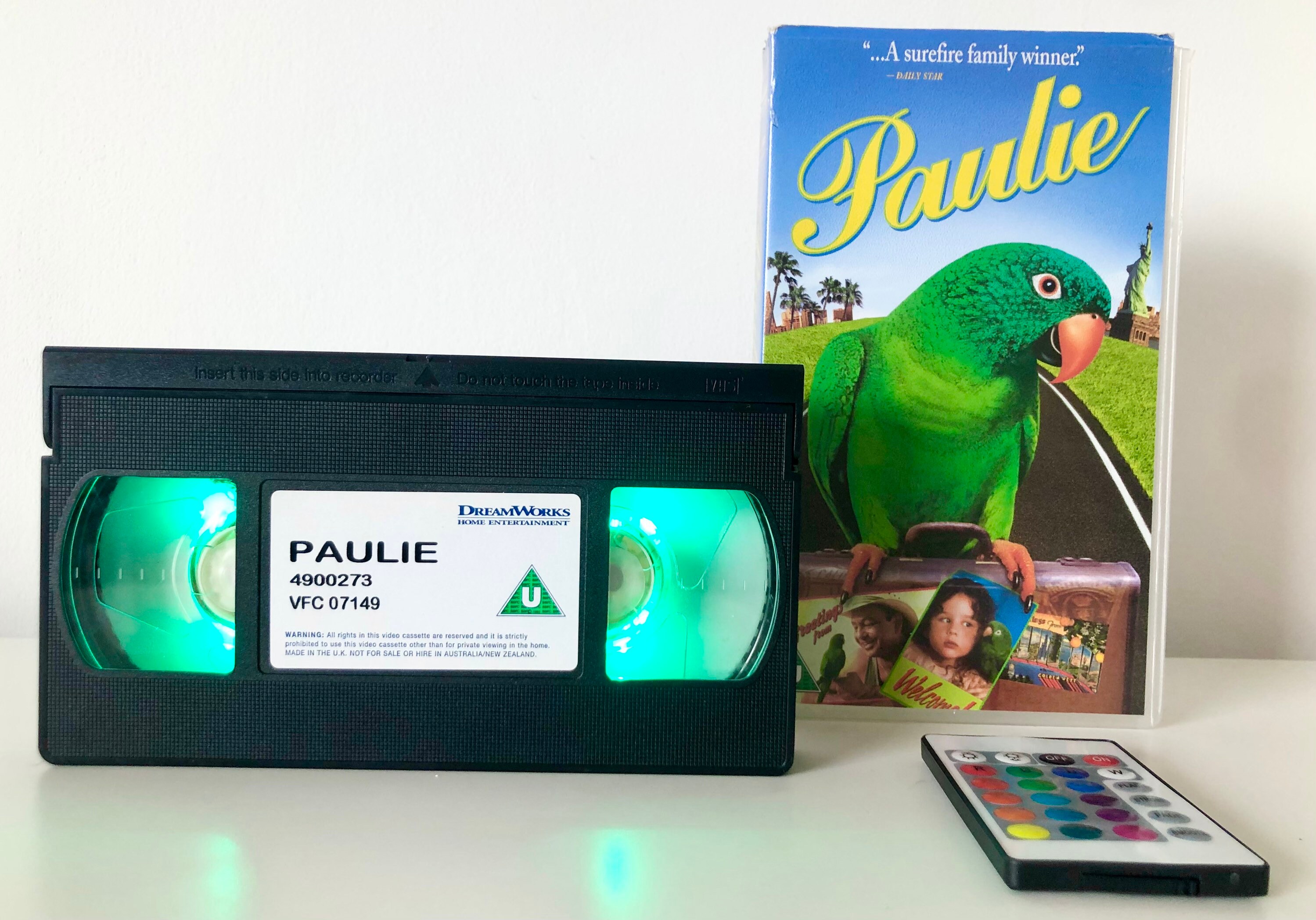 paulie vhs lampe usb à changement de couleur