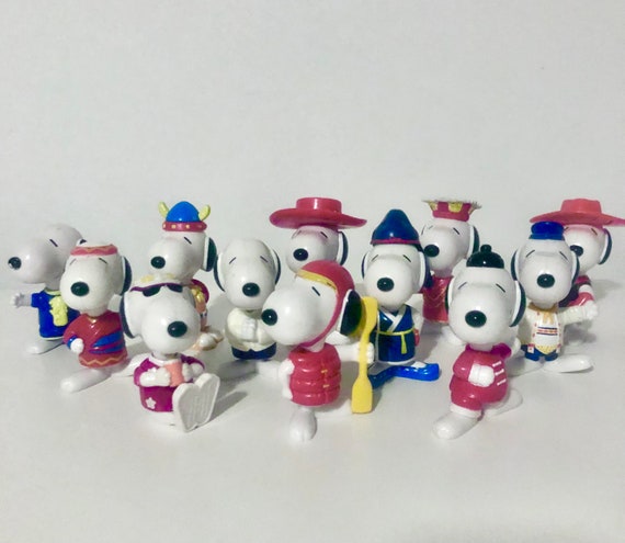 SNOOPYフィギュア 　マクドナルド　UK Happy Meal