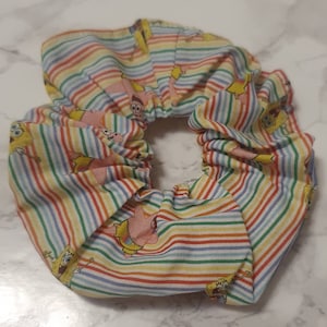 Rainbow Spongebob scrunchie