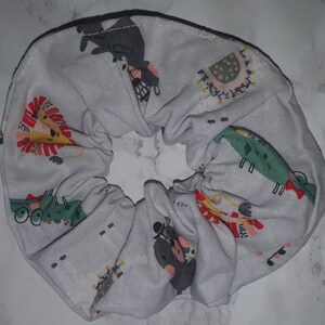 Wildlife pals scrunchie
