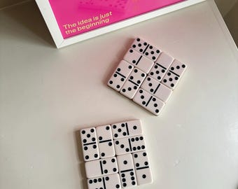 Ręcznie robiona podstawka pod domino – uchwyt na napoje w stylu vintage