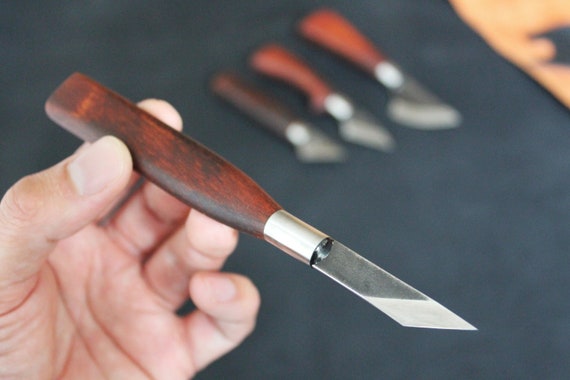 Leather Scalpel Knife for Detail Cuts, One Beveled Pointed Tip
