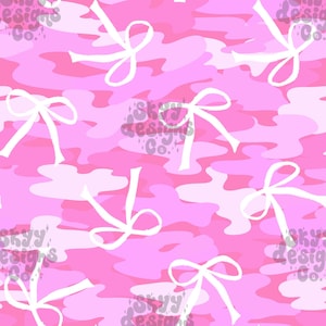 Op de afbeelding: Een naadloos patroon met een roze camouflage achtergrond en witte strikdesigns. Het patroon is perfect voor stoffen, behang of digitale ontwerp projecten.