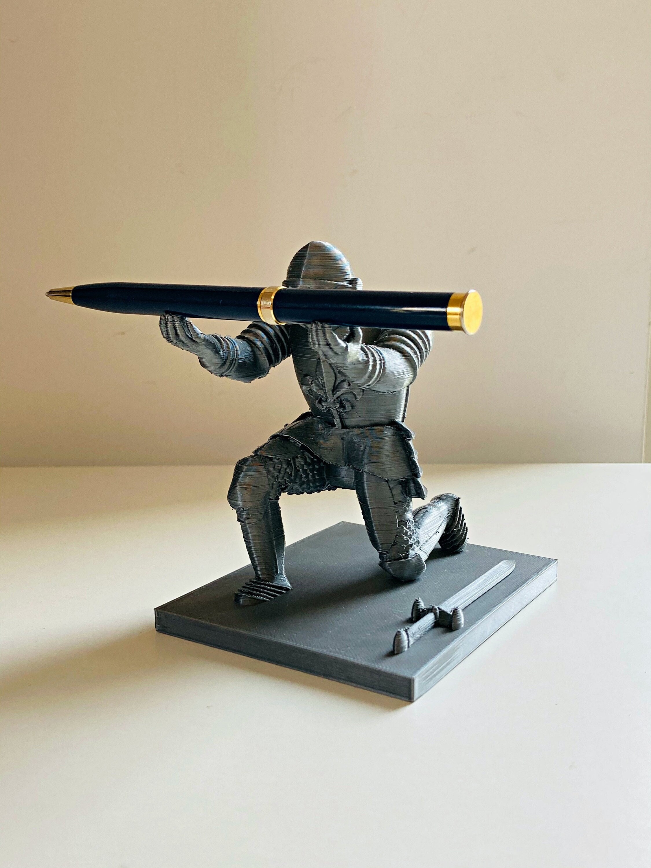 Knight pen holder deals