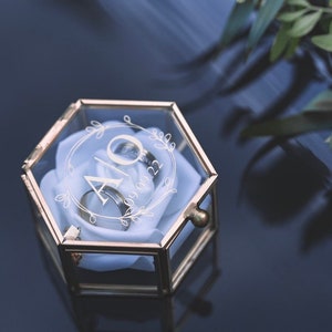 Ringbox Ringschatulle Schmuckschatulle in Gold aus Glas mit Personalisierung für die Trauung / Hochzeit Bild 1