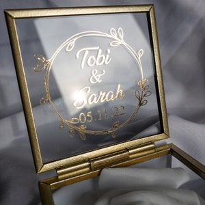 Ringbox eckig oder sechseckig Ringschatulle Schmuckschatulle in Gold aus Glas mit Personalisierung für die Trauung / Hochzeit Bild 2