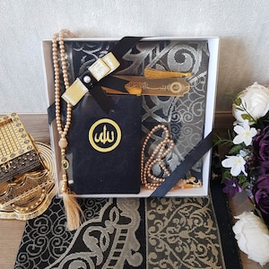 Velvet Yaseen Gift Set Yaseen Tasbeeh Gift Islamitische Baby Douche Hajj Umrah Favor Moslim Bruiloft Gunst Aangepaste Gebed Mat Arabisch Dua Boek