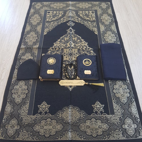 Prayer Mat Gift Set Tasbeeh Prayer Rug Velvet Quran Quran Etsy Canada