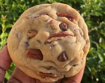 Chewy Chocolate Chip Pecan Cookies