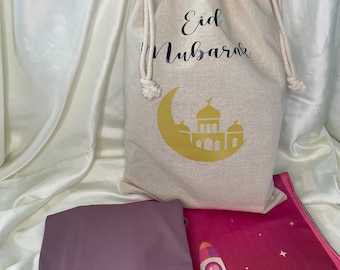 Sac eid mubarak ou ramadan mubarak personnalisé avec robe  et tapis de prière et  personnalisés fille