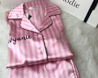 Pyjama en satin avec short rose personnalisée