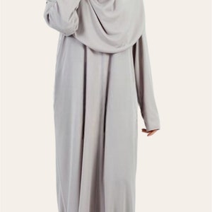 Women's prayer dress image 5