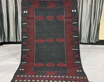 2.6x4.7 ft Traditional Rug, 2x5 Unique Rug, Intricate Rug, Timeless Rug, One of a kind Rug, Artisan Rug, Oriental Rug, Old Rug, Kids Rug