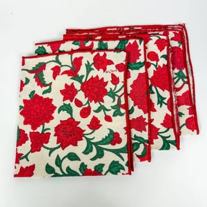 Vintage Vera Neumann Prima Vera Traditional Red Cream Green Napkins Set Of 4
