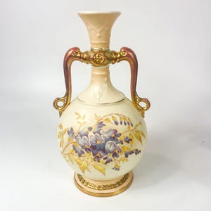 Robert Hanke Austria Porcelain Vase Hand Painted Floral Sweet Peas Gold Leaves