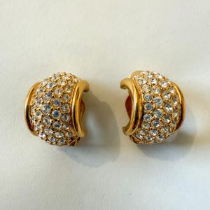 Vintage Swarovski örhängen med clips och strass i guldfärgat statement-smycke