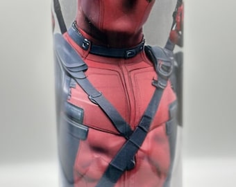 デッドプール 20オンス タンブラー: ホット/コールド ステンレススチールカップ