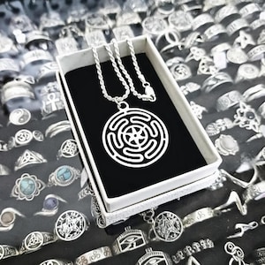 Ciondolo Ruota di Ecate realizzato in argento sterling 925/ciondolo Ecate in argento sterling/ciondolo Wicca